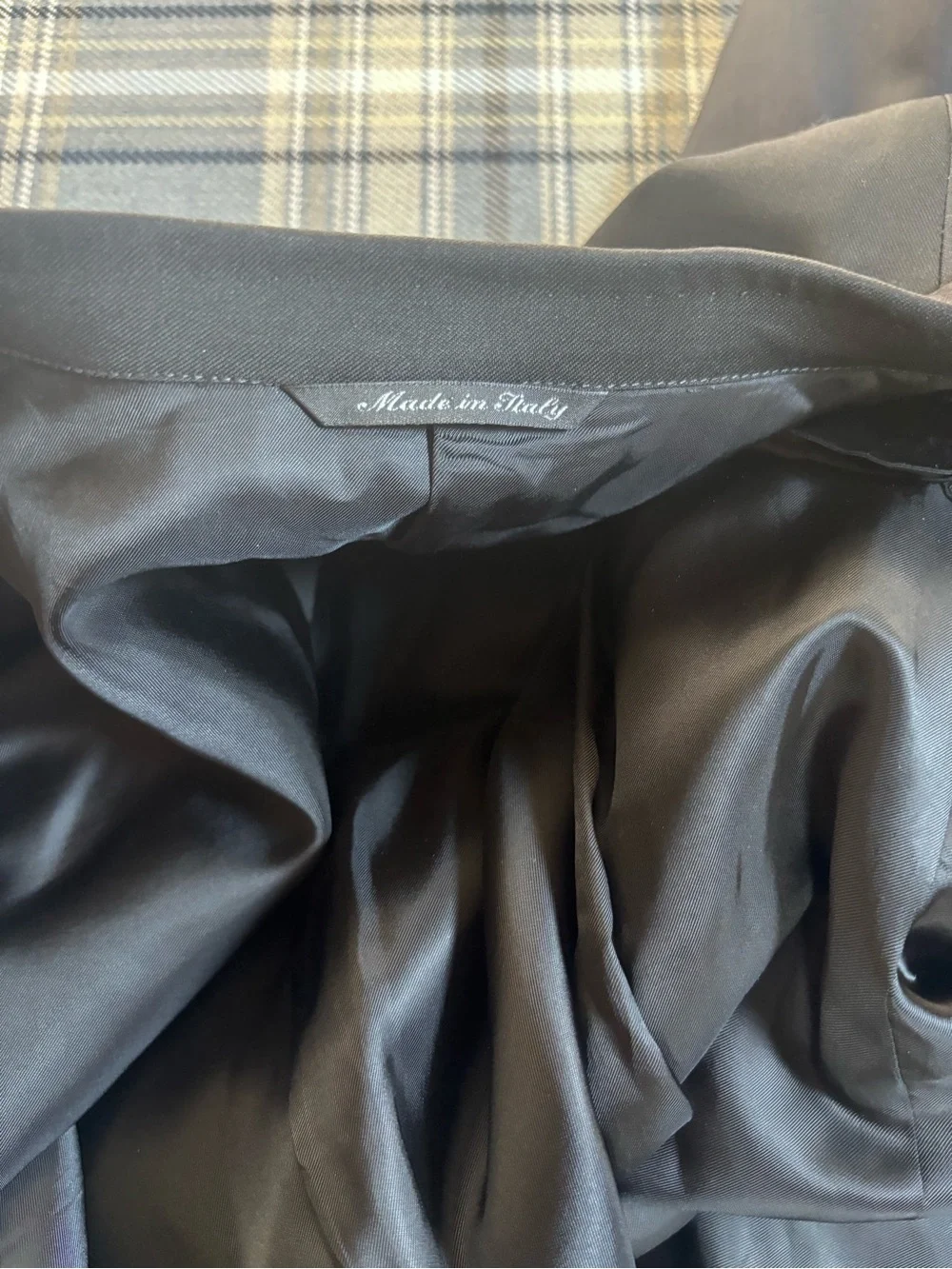 Canali Mens  Wool Suit With Pleated Front Pant, Black